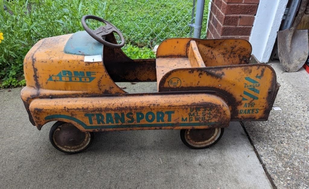 Online Auction - Pedal Cars, Antiques, & More (Huntingburg)