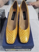 Stuart Weitzman - (Size 8) Shoes