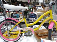 LN Schwinn Banana Seat Girls Bike Yellow & Pink