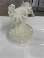 Large 11in white Fenton hobnail vase