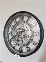 DECORATIVE ROUND CLOCK