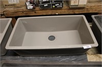 Composite farmhouse sink