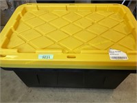 2 ct Homz 27 gal heavy duty storage containers