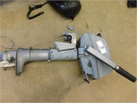 Yamaha 3 hp Outboard Motor built in Gas Tank