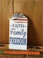 Faith family freedom wooden decor