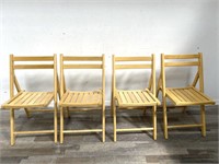18 wood folding chairs