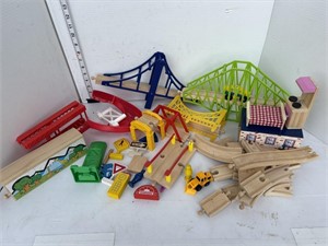 Lot: toy tracks, car, misc.