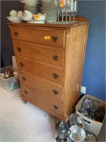 5 DRAWER UPRIGHT DRESSER / CHEST OF DRAWERS