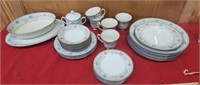 BLUE HILL CHINA DISH SET