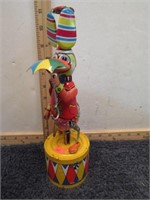 TIN COLLECTORS  WIND-UP DUCK TOY -- NO KEY