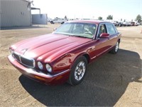 2001 Jaguar XJ8L Sedan