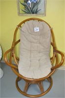 Swivel Rocking Rattan Chair 40.5" T