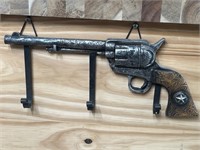 Wall Mounted Gun-Shaped Key Ring Holder