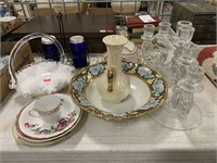 Assorted Glassware Items