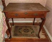 Queen Anne pad foot ntable w/drawer top is worn