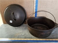 GRISWOLD NO. 8 DUTCH OVEN