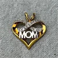 926 Mom Heart Necklace Pendant
