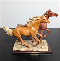 Holly's Collectibles Horse Statue