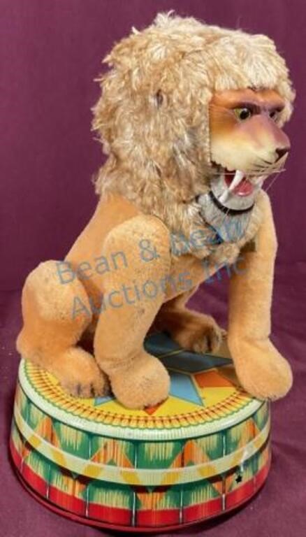 Vintage battery operated circus lion