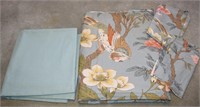 Pottery Barn Full/Queen Fitted Sheet +Pillow Cases