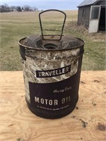 Traveler motor oil can