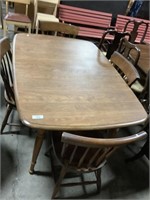 Nicho & Stone Dining Room Table, 4 Chairs.