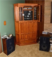STEREO SYSTEM IN CABINET