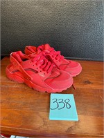 Nike huarache red sneakers size 4 youth