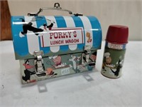 Porky lunch box with thermos ornaments