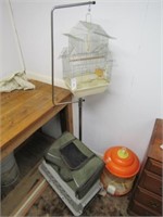 2 bird cages, 2 pet carriers