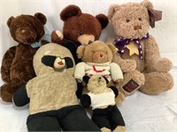 Lot of antique stuffed bears and more modern bears