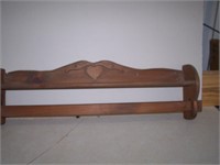 Decorative wooden shelf