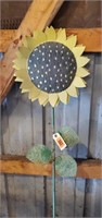 Sunflower yard stake