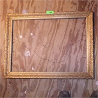 VINTAGE GOLD GILT FRAME (HOLDS A 28 x 20)