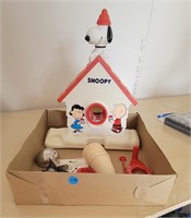 Snoopy Snowcone Maker with Acessories