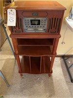 REPRODUCTION STEREO & TURN TABLE