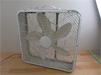 Lakewood Box Fan 20" works