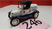 ERTL FORD 1918 MODEL T US MAIL BANK 6 IN