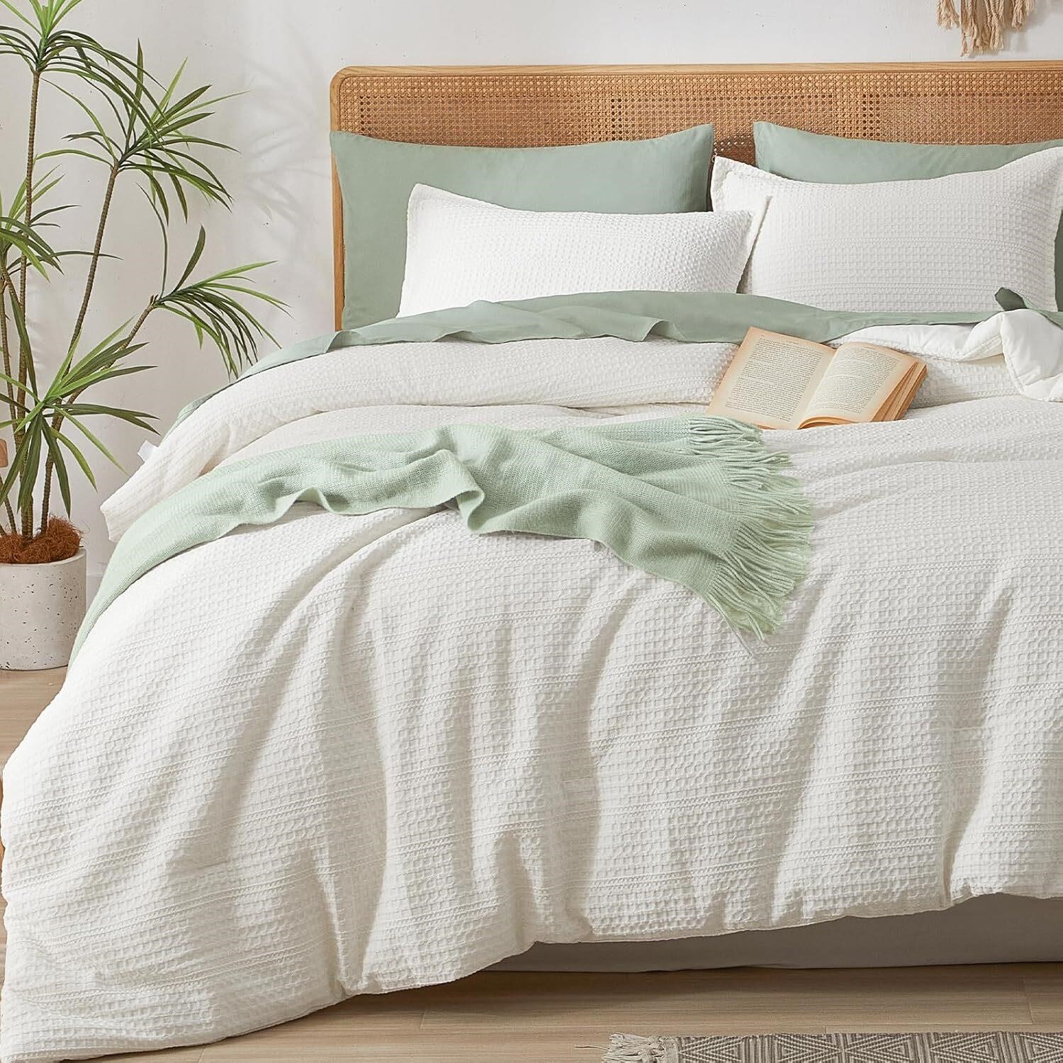 $65  PHF 3 Pc Waffle Comforter Set King (104x90)