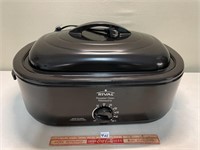 NEW/NEVER USED RIVAL ROASTER OVEN