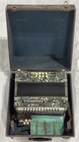 (BD) Italian Accordion MFG CO Chicago Accordian