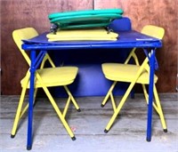 Kid's Tables & Chairs