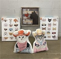 Selection of Cat & Dog Themed Decor