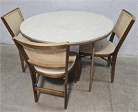 Folding table 3 chairs