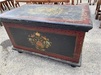 PAINT DECORATED BLANKET BOX