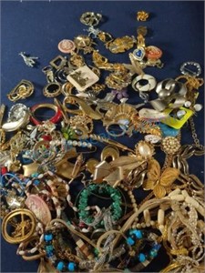 Large lot of brooches pins necklaces