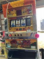 Heiwa Slot Machine (Lights Up, NO KEY, Does Not Ta