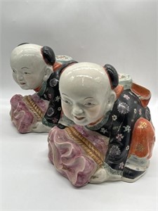 Vintage Pair of Porcelain Asian Figures