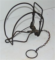 ANTIQUE WIRE ANIMAL BODY GRIP TRAP