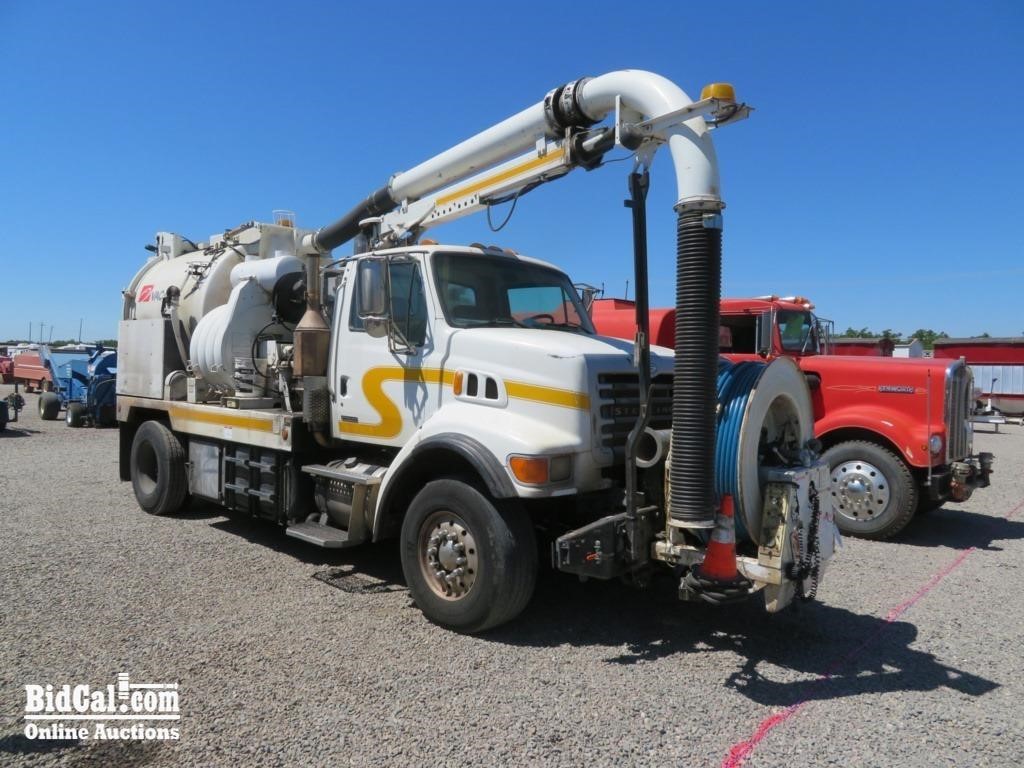 (DMV) 2006 Sterling Vac-Con Pump Truck